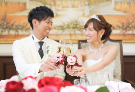 結婚できる年齢は男女共に18歳！2022年に変わった理由や法律のポイントを解説